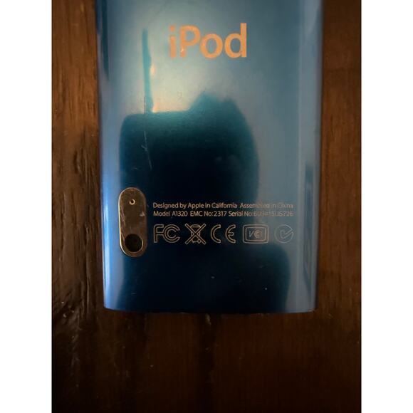Apple iPod Nano 4th Generation – Blue, 8GB (Needs Battery Replacement) - Picture 6 of 8